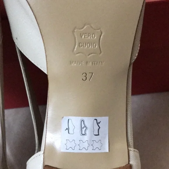 Vera Pelle leather heels made in Italy. - Picture 9 of 13